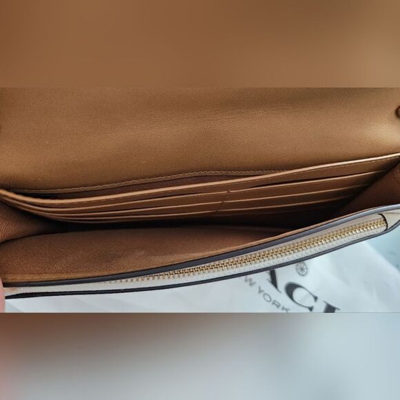 Coach Cream Quilted Leather Crossbody Bag with Gold Turnlock - Picture 9 of 13